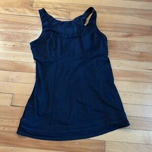 Lululemon tank top black size 4